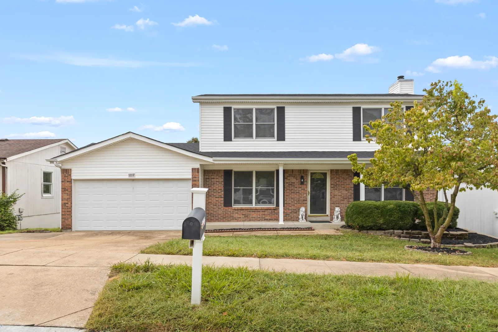 12237 Glenpark Dr Maryland Heights MO 63043
