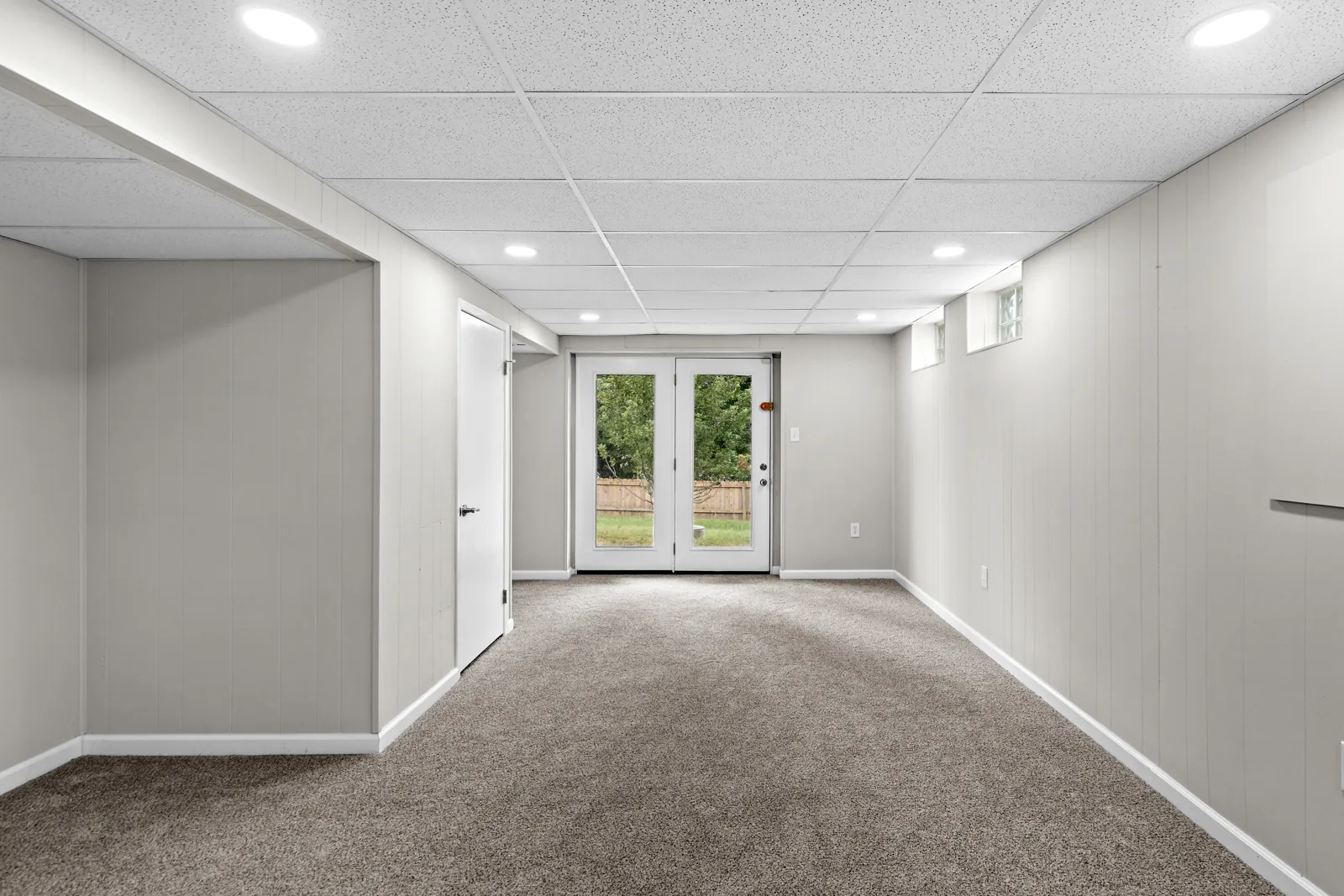 Finished walk-out basement